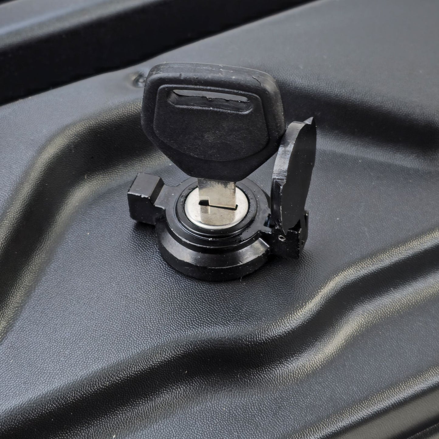 Box portaoggetti per area di carico in ABS con serratura destra+sinistra per VW Amarok dal 10