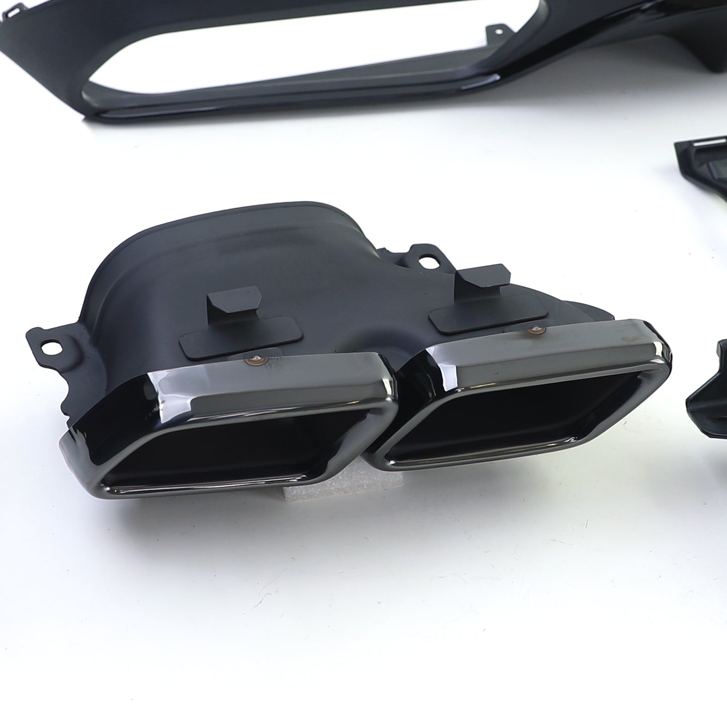 Mercedes C C205 Coupe 15-18 Diffusore posteriore sportivo con terminali di scarico