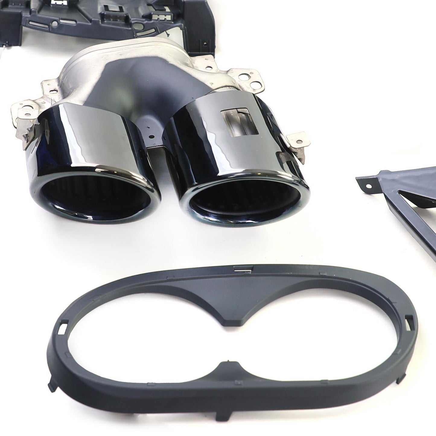 Mercedes classe A V177 dal 18 Diffusore posteriore sportivo con terminali di scarico neri