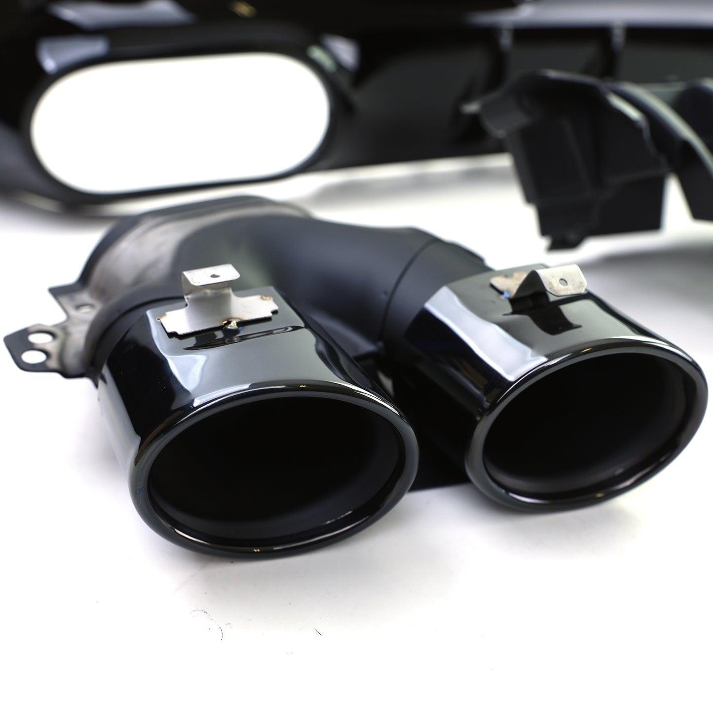 Mercedes CLS C257 dal 17 Diffusore posteriore con terminali di scarico neri